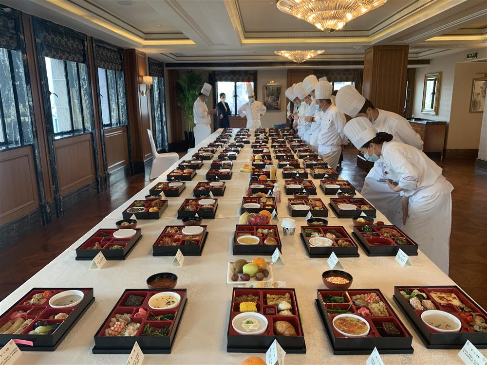 九家酒店總廚在和平飯店演練、試菜